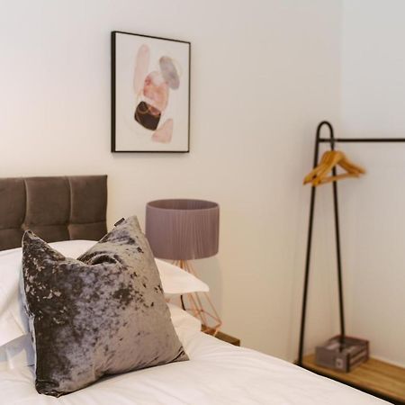 York Riverside Apartments ภายนอก รูปภาพ